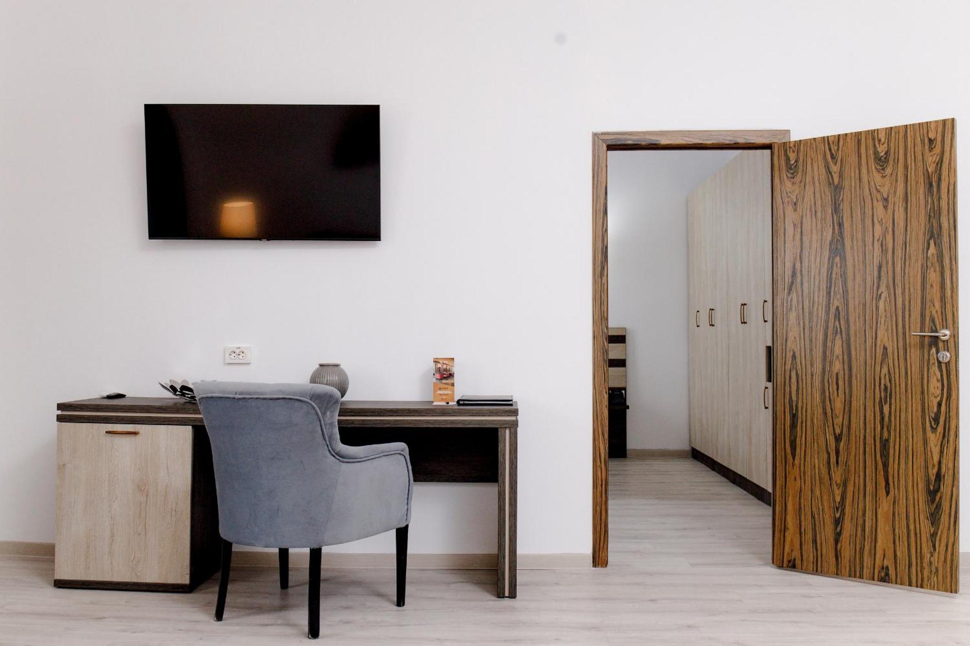 Infinity Plaza Block 1 Ξενοδοχείο Aτιράου Εξωτερικό φωτογραφία